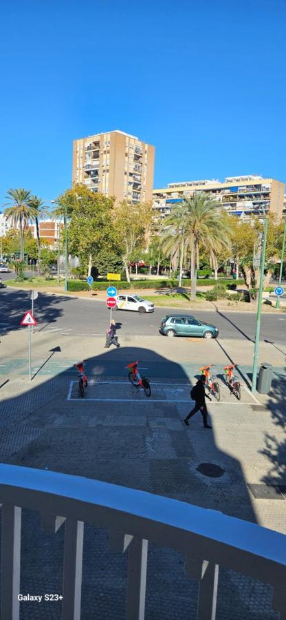 Hostal Nervion Sevilla Buitenkant foto