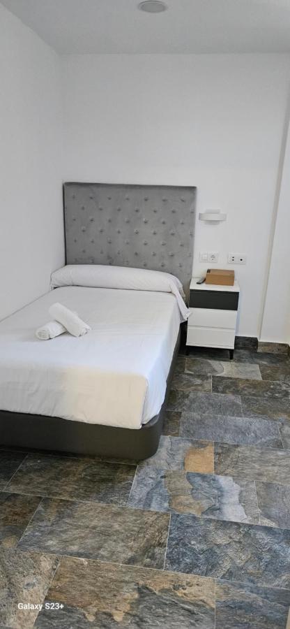 Hostal Nervion Sevilla Buitenkant foto