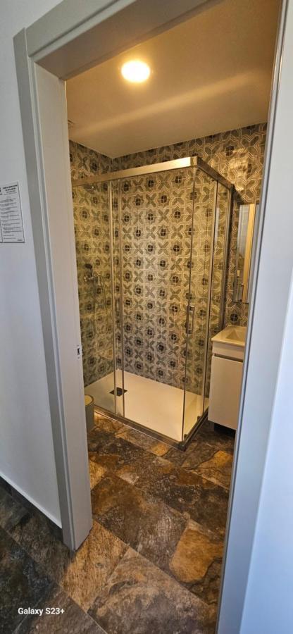 Hostal Nervion Sevilla Buitenkant foto