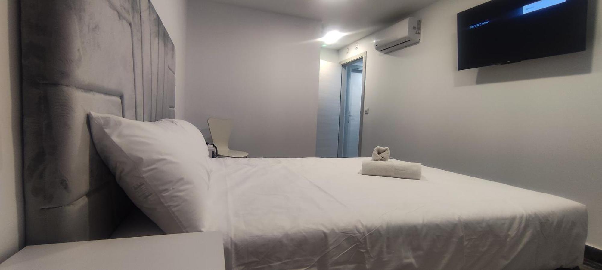 Hostal Nervion Sevilla Buitenkant foto
