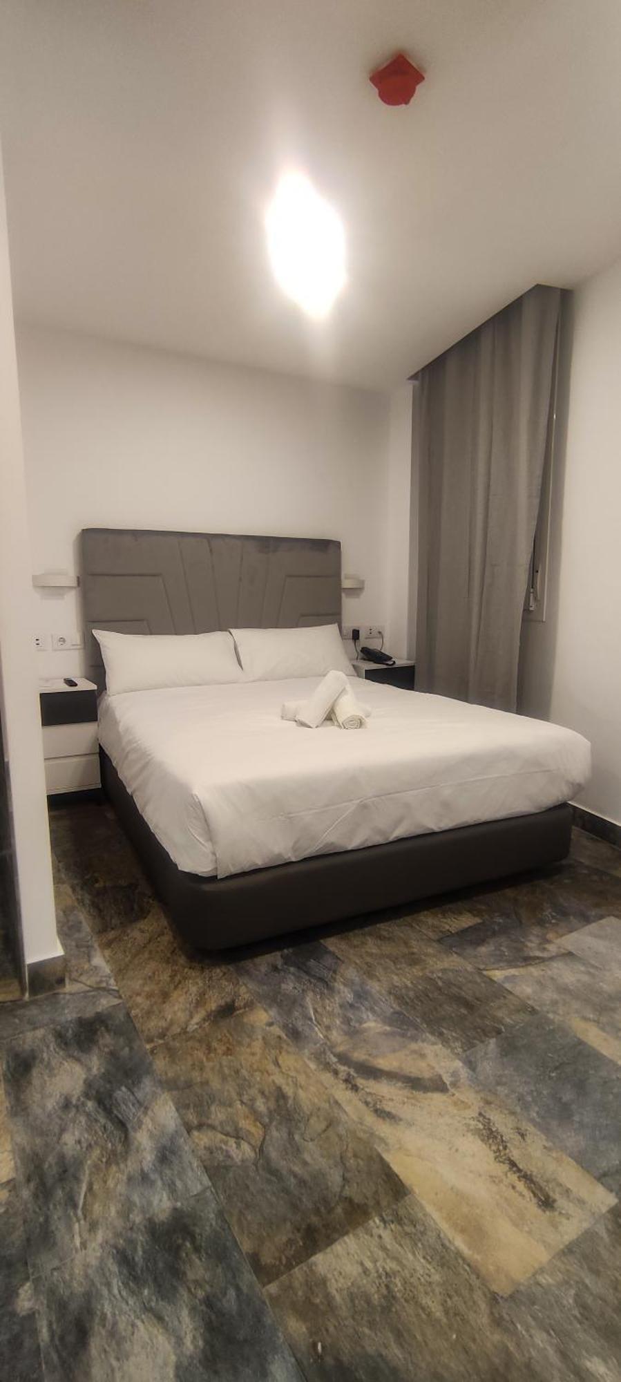 Hostal Nervion Sevilla Buitenkant foto